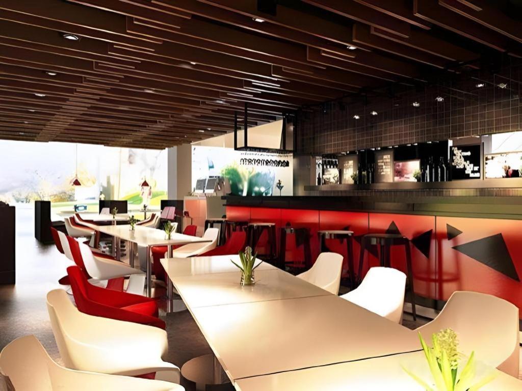 G Suites Hotel By Amithya Surabaya Exterior photo